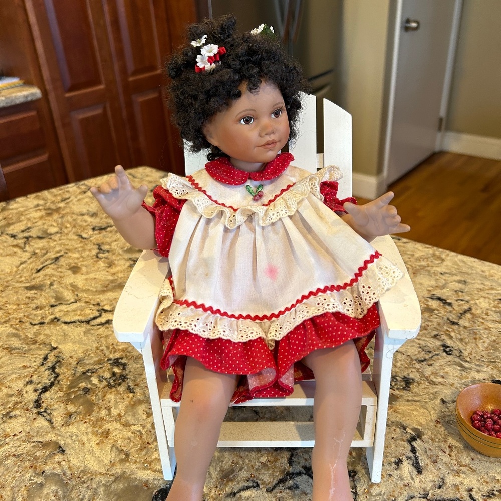 Georgetown Collection Doll - Picture 2 of 7